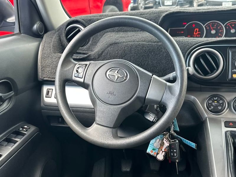 2012 Scion xB Base photo 15
