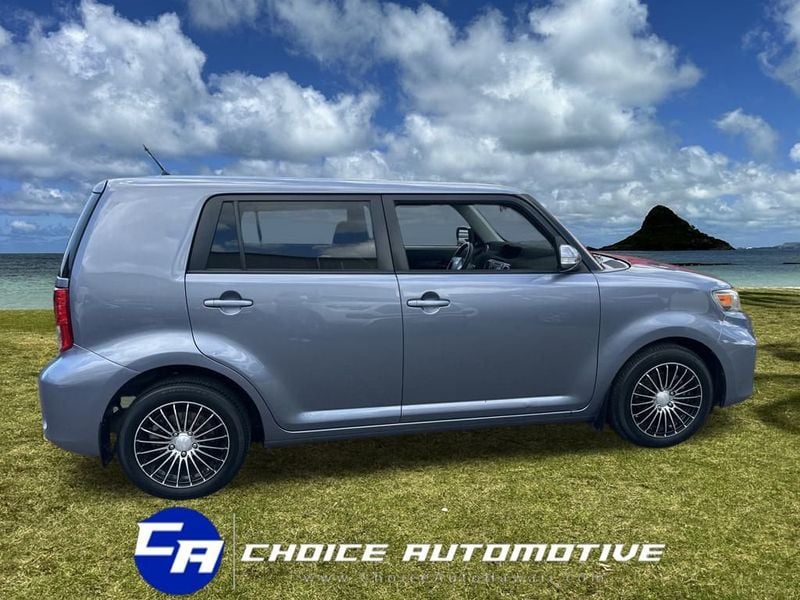 2012 Scion xB Base photo 7