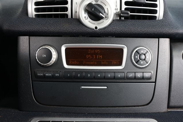 2012 smart Fortwo 2dr Coupe Pure - 23002980 - 27