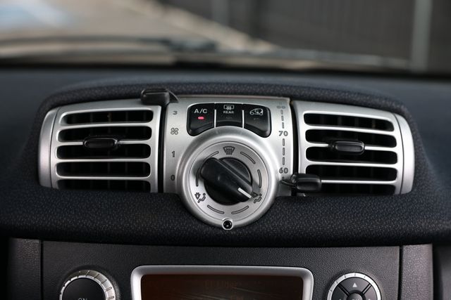 2012 smart Fortwo 2dr Coupe Pure - 23002980 - 28