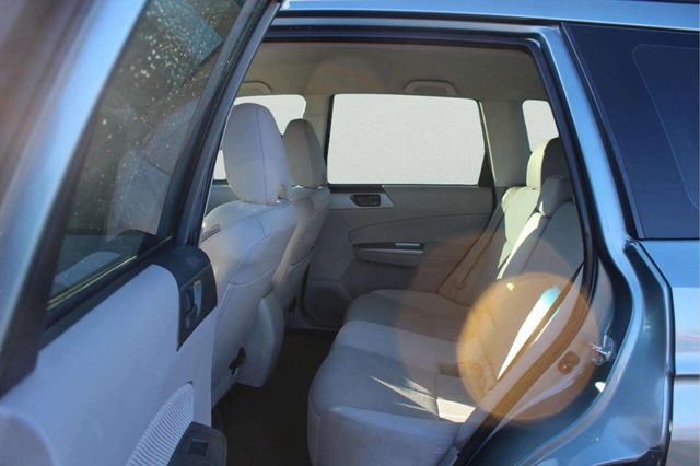 2012 Subaru Forester 4dr Automatic 2.5X - 22961837 - 6