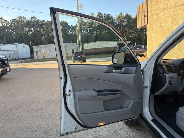 2012 Subaru Forester 4dr Automatic 2.5X Premium - 22953469 - 19