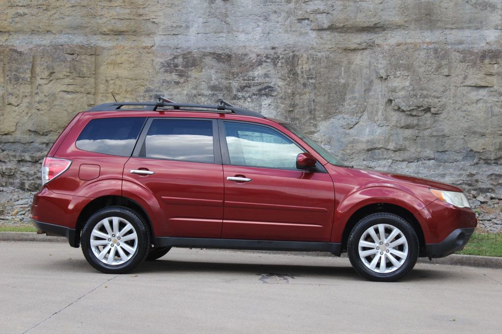 2012 Subaru Forester 2.5X Premium photo 8