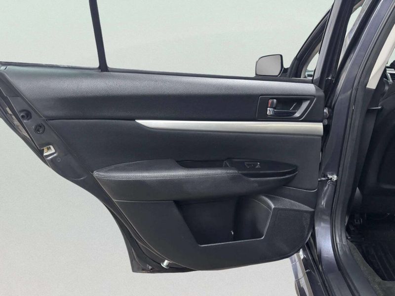 2012 Subaru Legacy 4dr Sedan H4 Automatic 2.5i Premium - 22978234 - 12