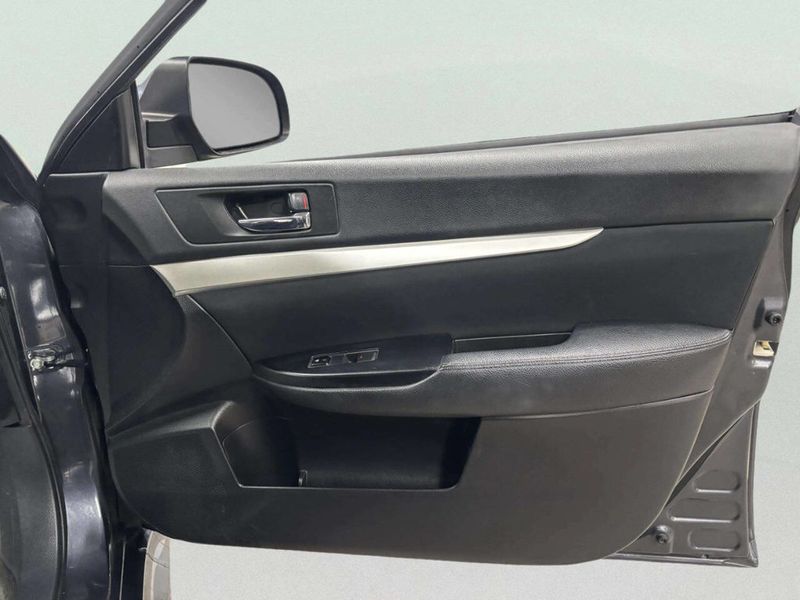 2012 Subaru Legacy 4dr Sedan H4 Automatic 2.5i Premium - 22978234 - 17