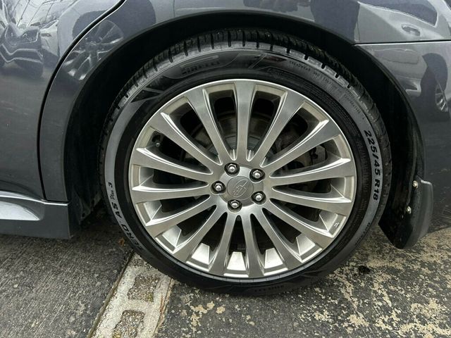 2012 Subaru Legacy LocalTrade/Limited/2.5GT/6-SpeedManual/PowerSunroof/HarmanKardon - 22953054 - 30