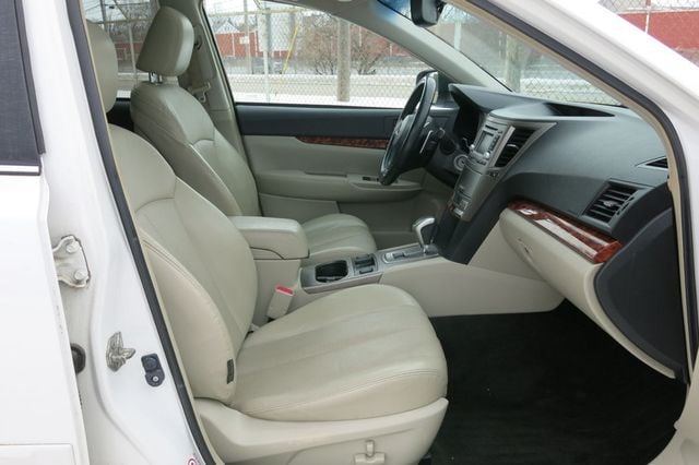 2012 Subaru Outback 4dr Wagon H4 Automatic 2.5i Limited - 22982866 - 13