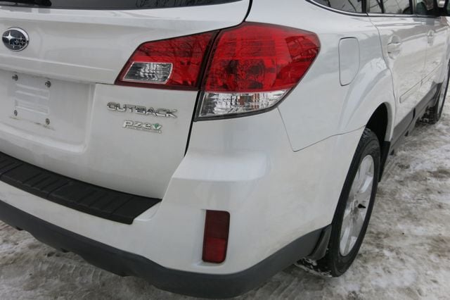 2012 Subaru Outback 4dr Wagon H4 Automatic 2.5i Limited - 22982866 - 38