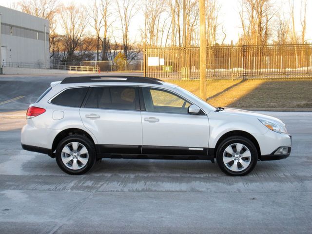 2012 Subaru Outback 4dr Wagon H4 Automatic 2.5i Limited PZEV - 22739681 - 8