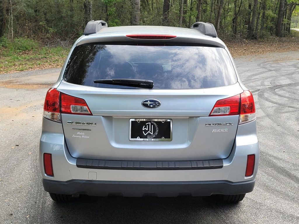 2012 Subaru Outback 2.5i Premium photo 3