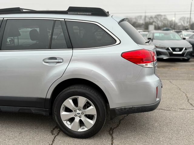 2012 Subaru Outback CLEAN TITLE, LOCALLY OWNED SUBARU!  - 22955804 - 4