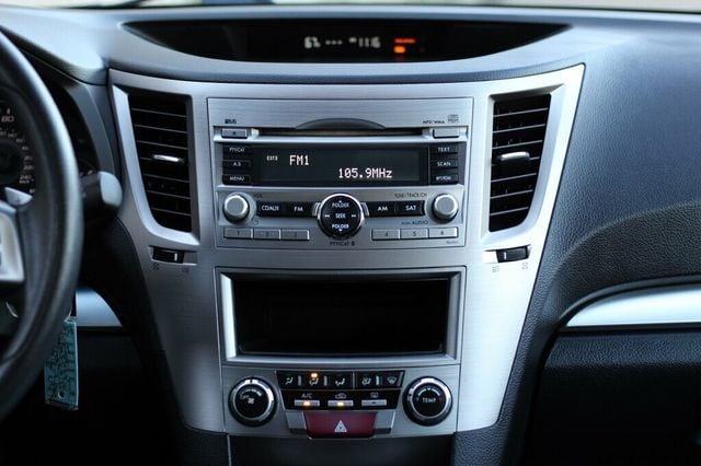 2012 Subaru Outback ONE OWNER AWD 2.5i - 23069605 - 12