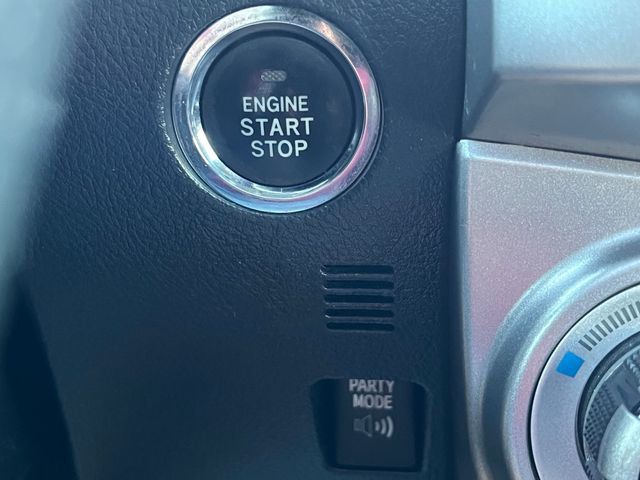 2012 Toyota 4Runner 4WD 4dr V6 SR5 - 23037711 - 28