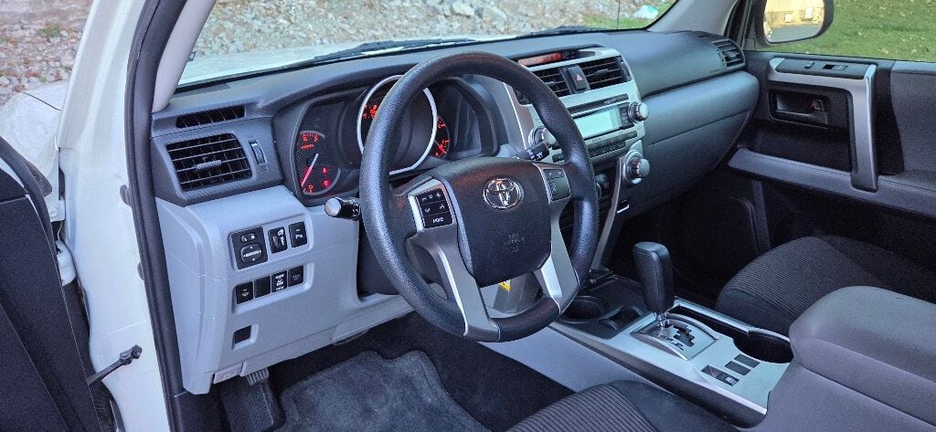 2012 Toyota 4Runner LOW MILES Loaded Rare 3rd Row Tow CLEAN 615-300-6004 - 22935897 - 9