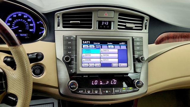 2012 Toyota Avalon 4dr Sedan Limited - 23017777 - 17