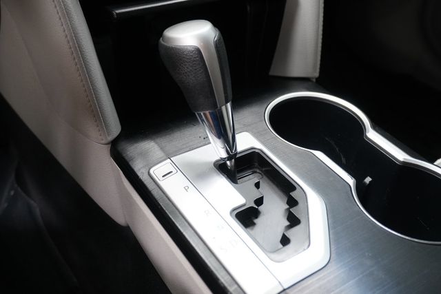 2012 Toyota Camry  - 23000292 - 17