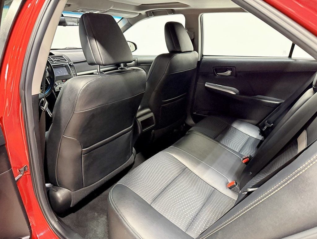 2012 Toyota Camry  - 22960541 - 30