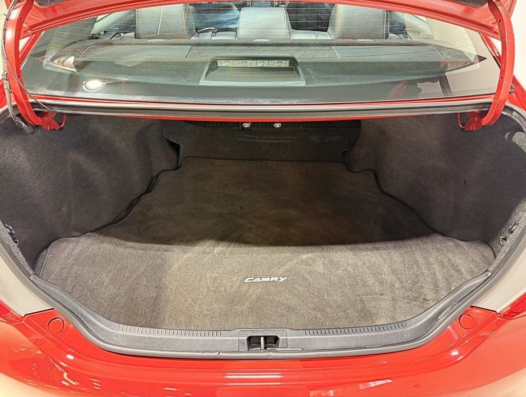 2012 Toyota Camry  - 22960541 - 32