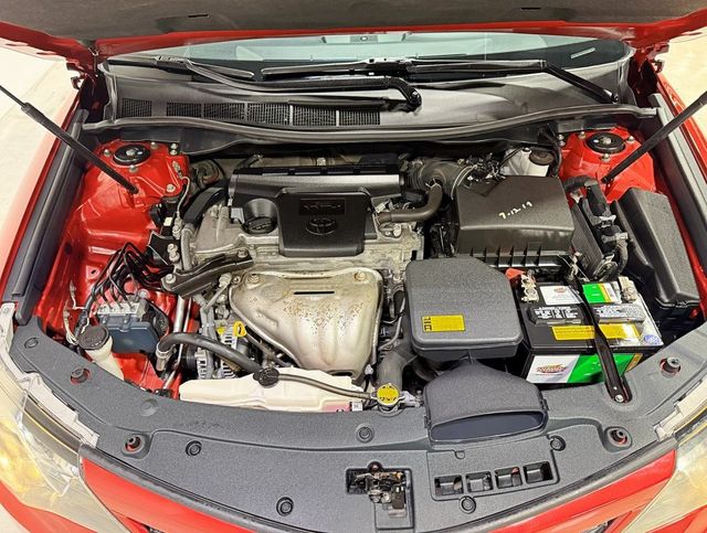 2012 Toyota Camry  - 22960541 - 37