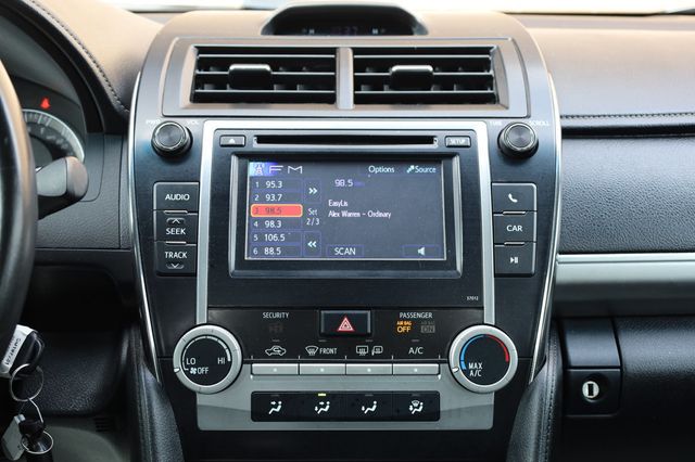 2012 Toyota Camry  - 22995268 - 37