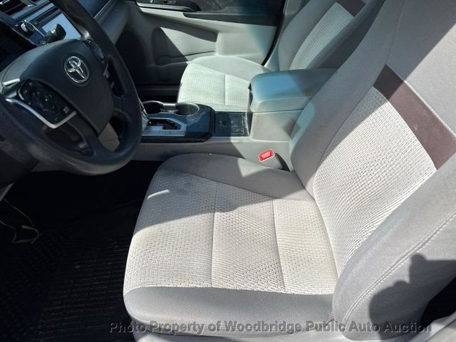 2012 Toyota Camry 4dr Sedan I4 Automatic LE - 23000129 - 6
