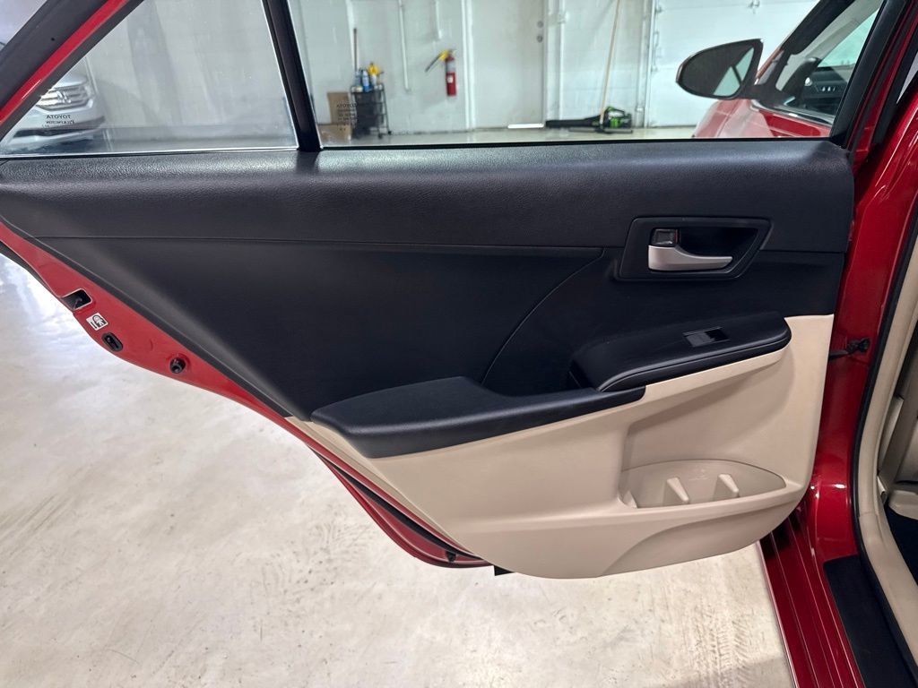 2012 Toyota Camry 4dr Sedan I4 Automatic LE - 23031662 - 26