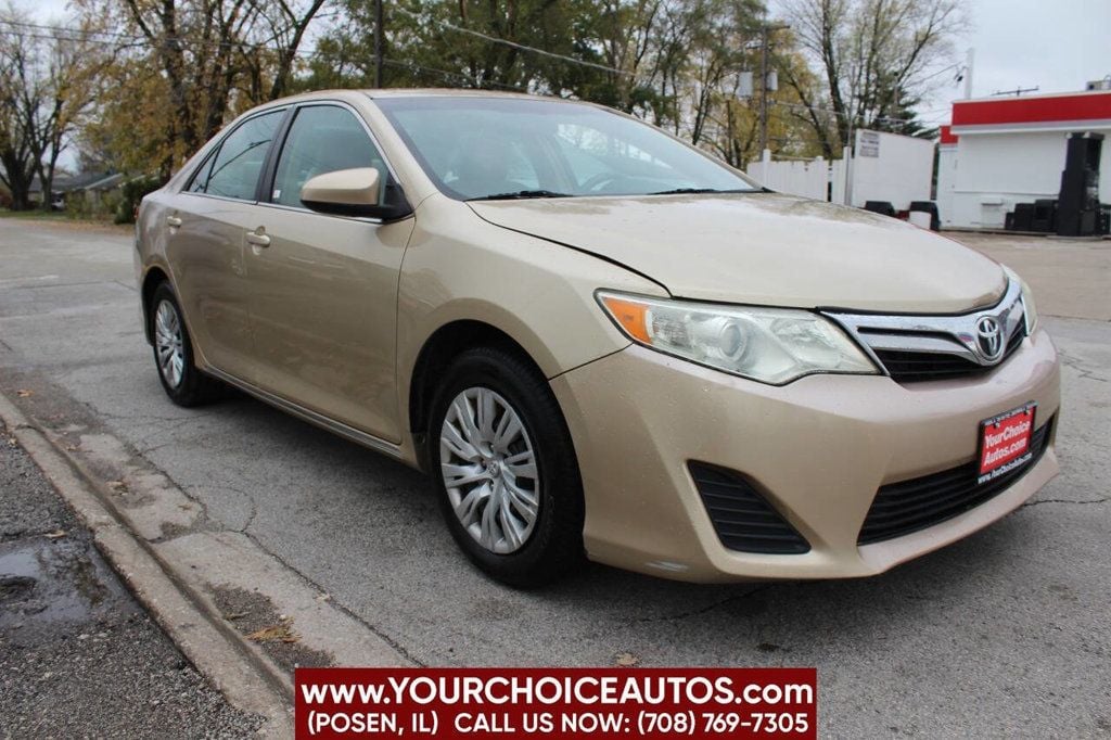 2012 Toyota Camry 4dr Sedan I4 Automatic LE - 22672208 - 0