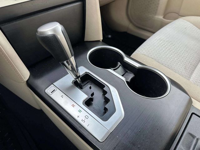 2012 Toyota Camry 4dr Sedan I4 Automatic LE - 22991141 - 28