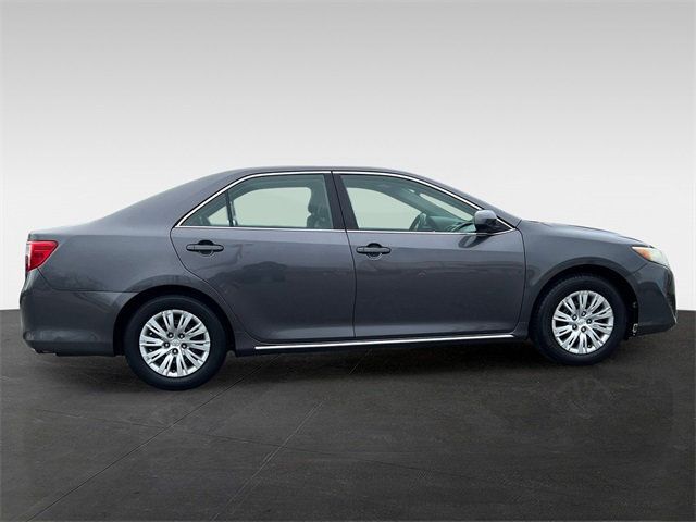 2012 Toyota Camry 4dr Sedan I4 Automatic LE - 22978671 - 5