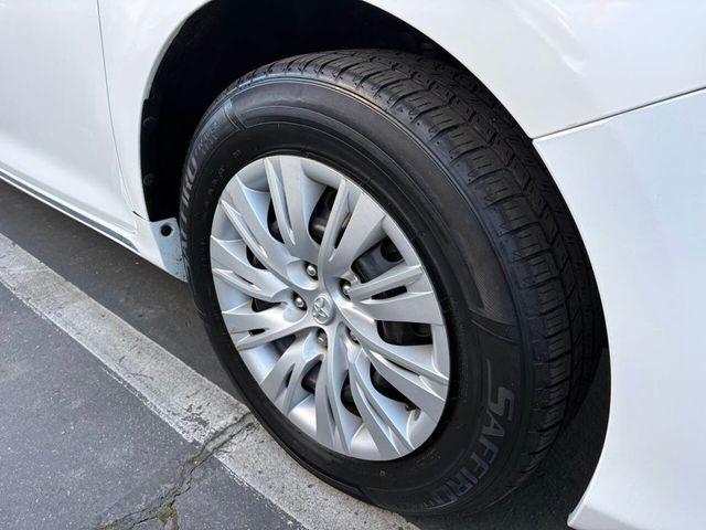 2012 Toyota Camry 4dr Sedan I4 Automatic LE - 22993971 - 10