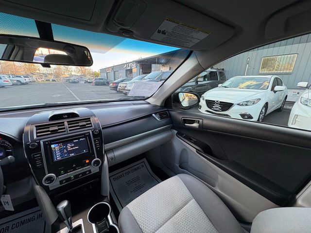 2012 Toyota Camry 4dr Sedan I4 Automatic LE - 22993971 - 12