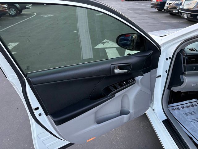 2012 Toyota Camry 4dr Sedan I4 Automatic LE - 22993971 - 21