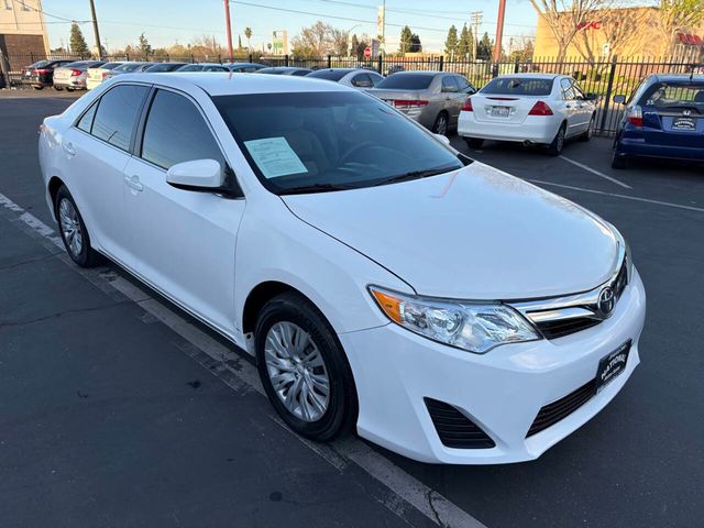 2012 Toyota Camry 4dr Sedan I4 Automatic LE - 22993971 - 2