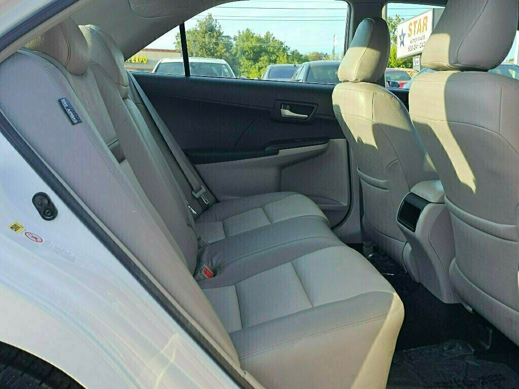 2012 Toyota Camry LE photo 14