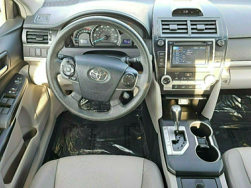 2012 Toyota Camry LE photo 16