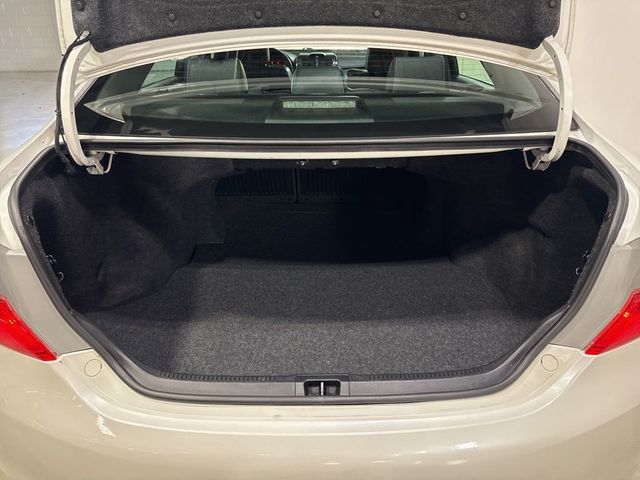 2012 Toyota Camry 4dr Sedan I4 Automatic SE - 22995804 - 32