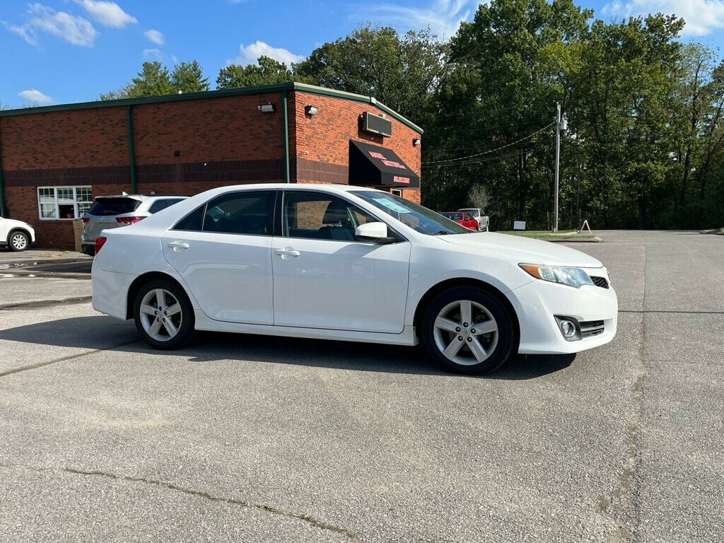 2012 Toyota Camry 4dr Sedan I4 Automatic SE - 22619356 - 3