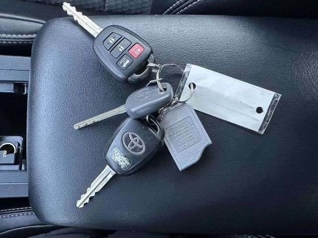 2012 Toyota Camry 4dr Sedan I4 Automatic SE - 22941951 - 38