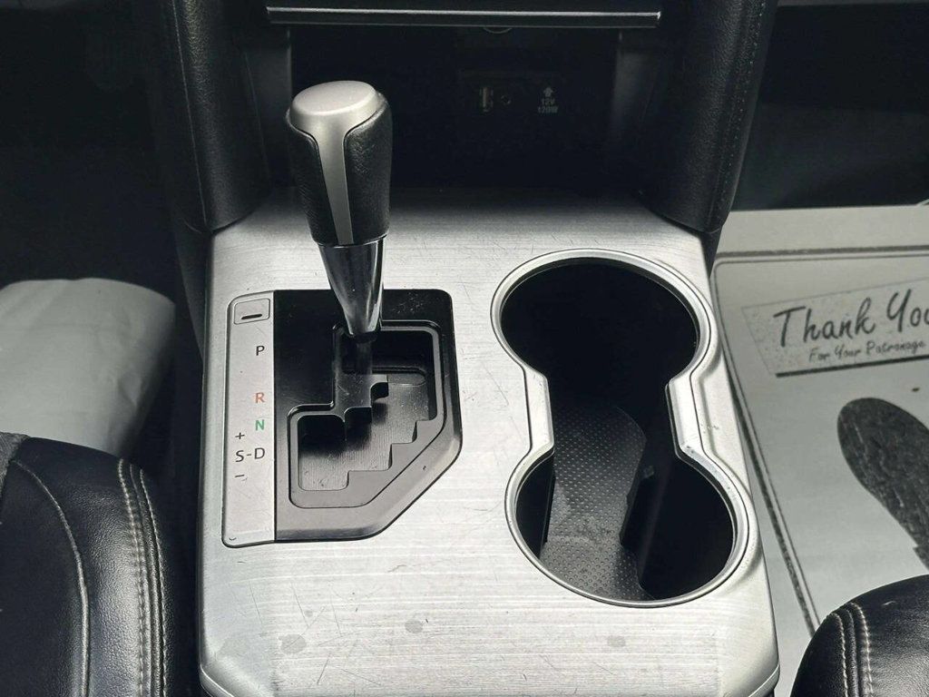 2012 Toyota Camry 4dr Sedan I4 Automatic SE - 22952530 - 18