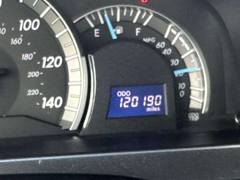 2012 Toyota Camry 4dr Sedan I4 Automatic SE - 22952530 - 23