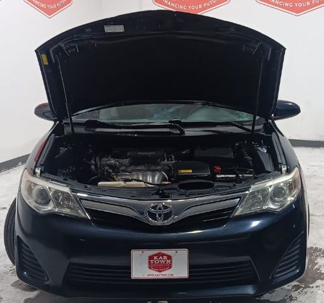 2012 Toyota Camry 4dr Sedan I4 Automatic SE - 22962179 - 3