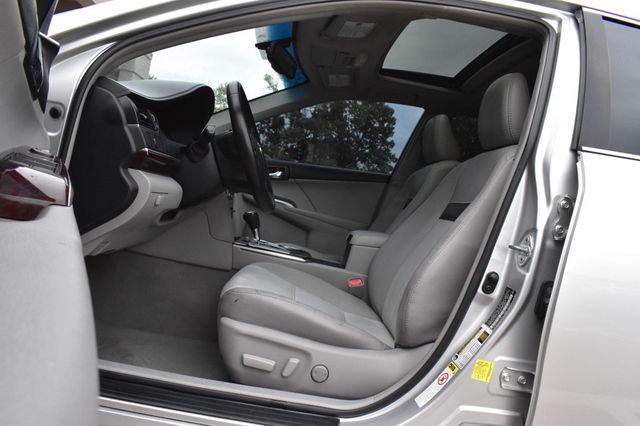 2012 Toyota Camry 4dr Sedan I4 Automatic XLE - 22922395 - 13