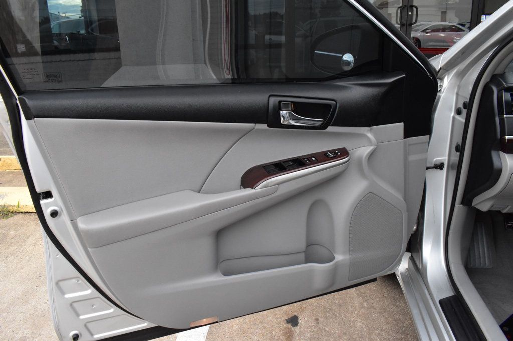 2012 Toyota Camry 4dr Sedan I4 Automatic XLE - 22922395 - 40