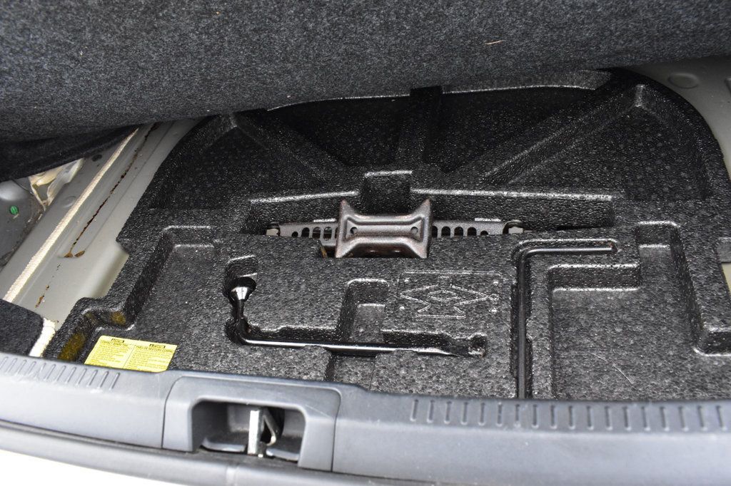 2012 Toyota Camry 4dr Sedan I4 Automatic XLE - 22922395 - 43