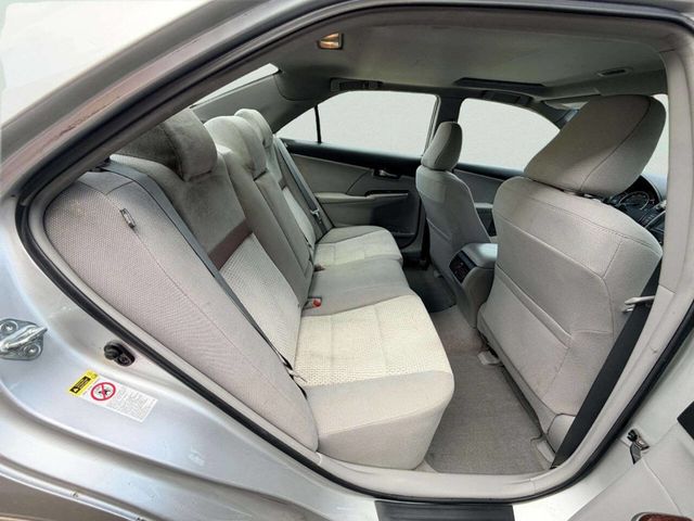 2012 Toyota Camry 4dr Sedan I4 Automatic XLE - 23037729 - 22