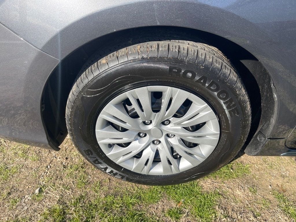 2012 Toyota Camry BASE - 22959230 - 5