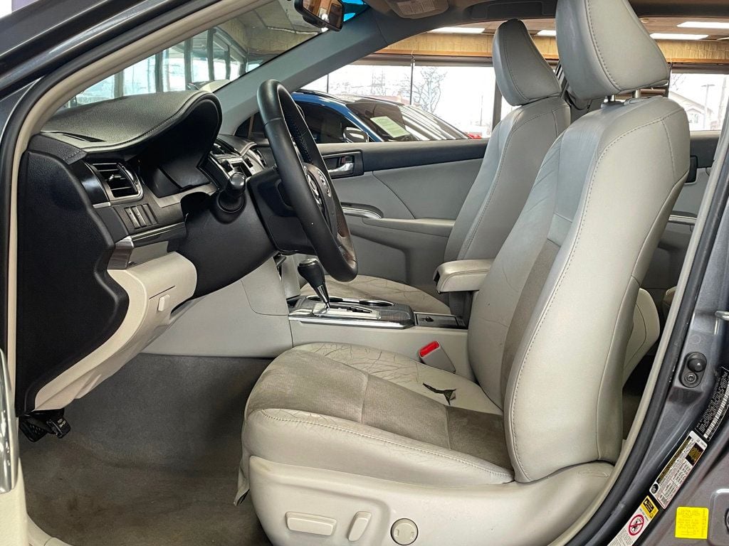 2012 Toyota Camry Hybrid 4dr Sedan LE - 22998237 - 10