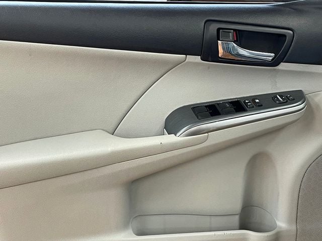2012 Toyota Camry Hybrid 4dr Sedan LE - 22998237 - 13
