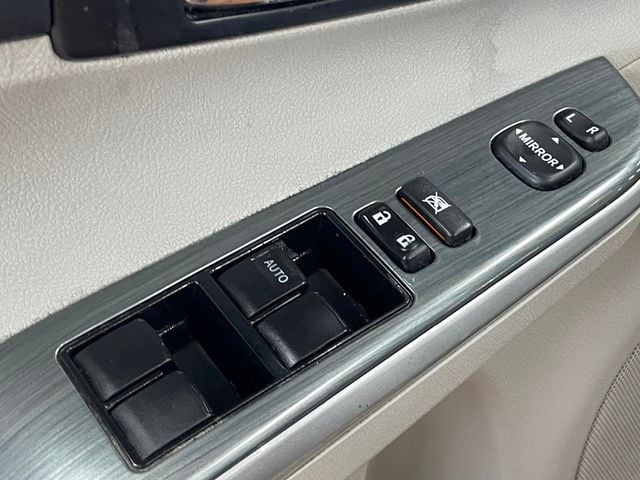 2012 Toyota Camry Hybrid 4dr Sedan LE - 22998237 - 14