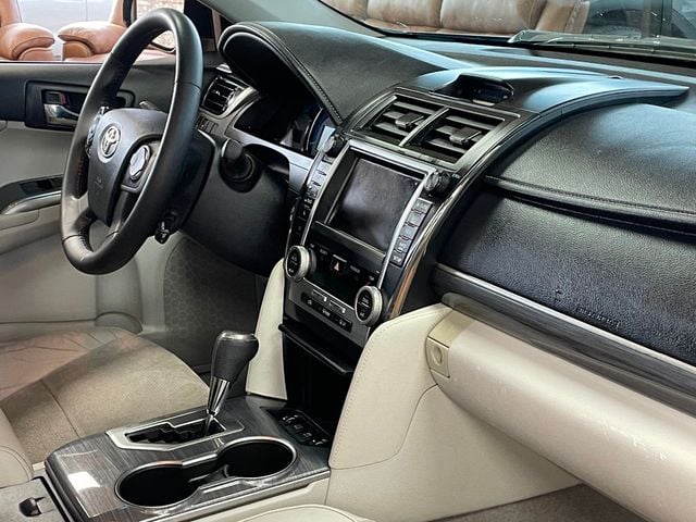 2012 Toyota Camry Hybrid 4dr Sedan LE - 22998237 - 19
